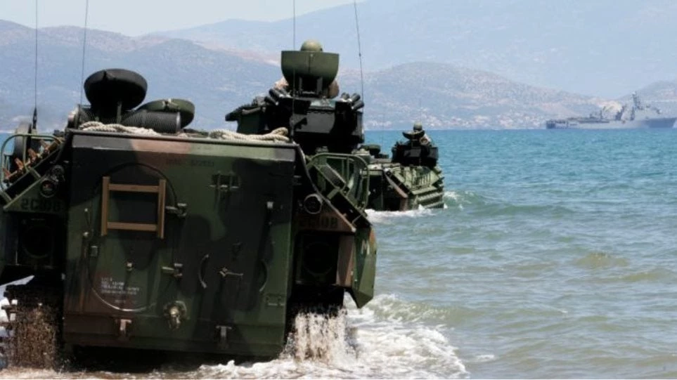 Κοινή άσκηση Ελλήνων και Αμερικανών πεζοναυτών και αερομεταφερόμενων στον Παγασητικό